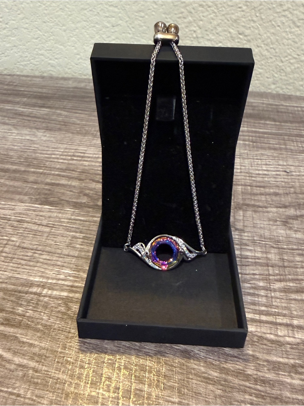 Iridescent Round Pendant Bracelet in Purple and Pink - Silver Tone